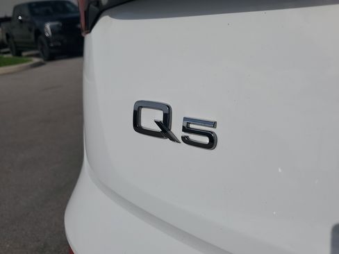 Used 2021 Audi Q5 2.0T Premium w/ Convenience Package AWD/4WD image 31