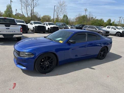 Used 2018 Dodge Charger SXT Plus w/ Blacktop Package image 12
