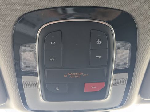 Used 2023 Hyundai Santa Fe SEL FWD image 32