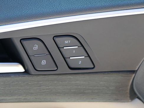 Used 2019 Audi A4 2.0T Premium w/ Convenience Package image 18