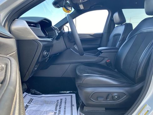 Used 2024 Jeep Grand Cherokee L Altitude image 21