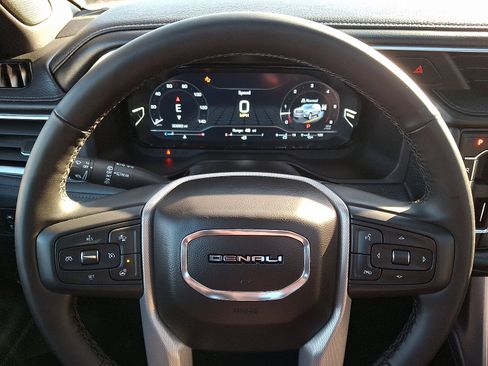 Used 2024 GMC Yukon Denali image 22