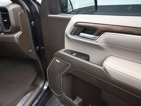 Used 2022 GMC Sierra 1500 SLT AWD/4WD image 23