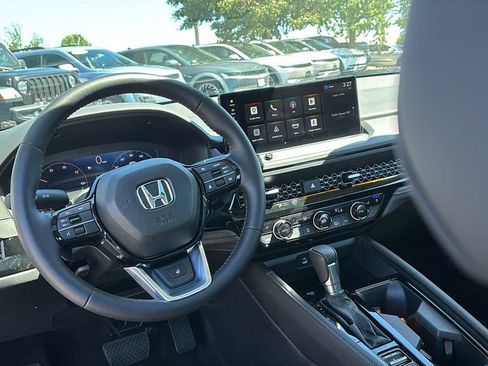 Used 2025 Honda Accord Touring image 13