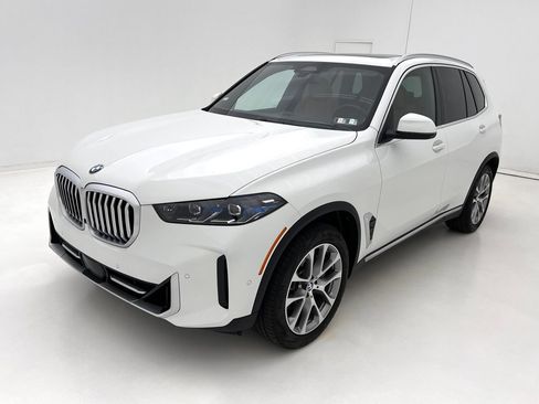 Used 2026 BMW X5 xDrive40i w/ Premium Package AWD/4WD image 4