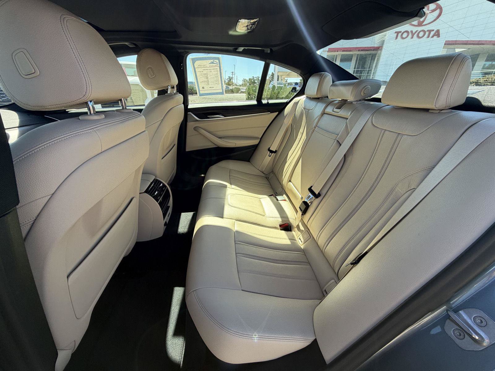 Used 2020 BMW 530i xDrive AWD/4WD image 17
