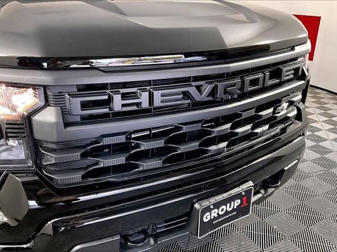 Certified 2025 Chevrolet Silverado 1500 Custom image 26