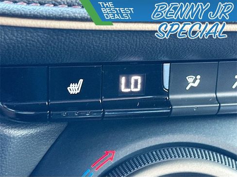 Used 2023 Chevrolet Blazer Premier w/ Driver Confidence II Package image 21