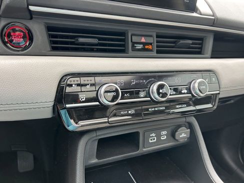 Used 2023 Honda Pilot Elite image 36