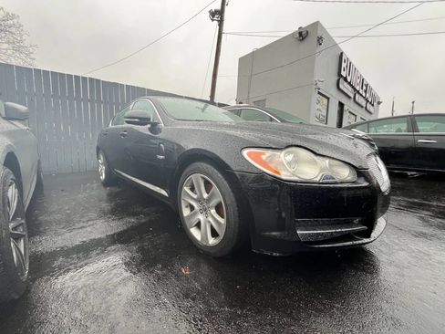 Used 2010 Jaguar XF Luxury image 4