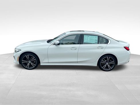Used 2024 BMW 330i xDrive Sedan w/ Convenience Package AWD/4WD image 2