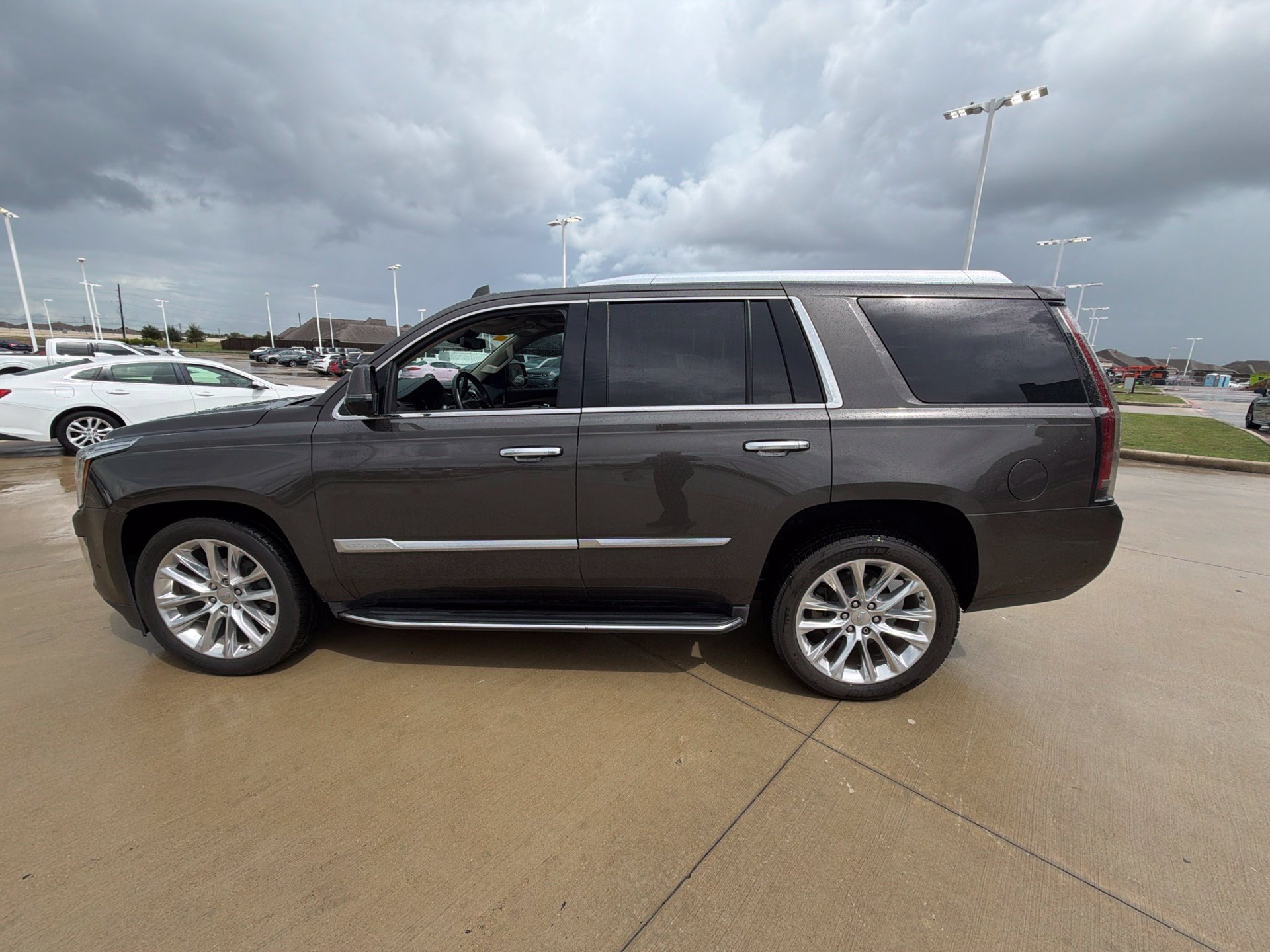 Used 2020 Cadillac Escalade Luxury AWD/4WD image 9