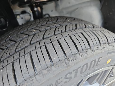 New 2026 Nissan Kicks SR w/ SR Premium Package image 12