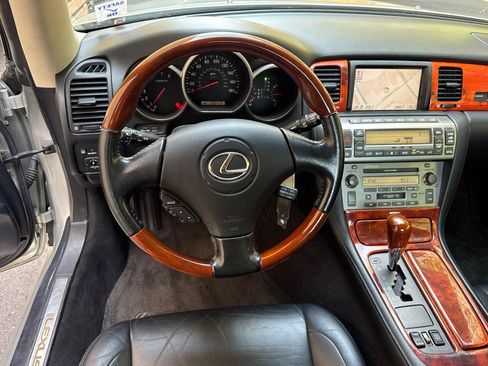 Used 2003 Lexus SC 430 Convertible RWD image 29
