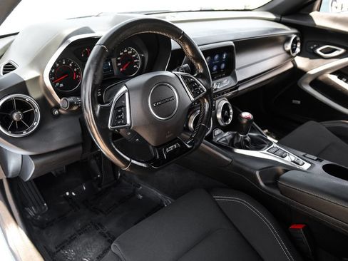 Used 2023 Chevrolet Camaro LT w/ Technology Package RWD image 2