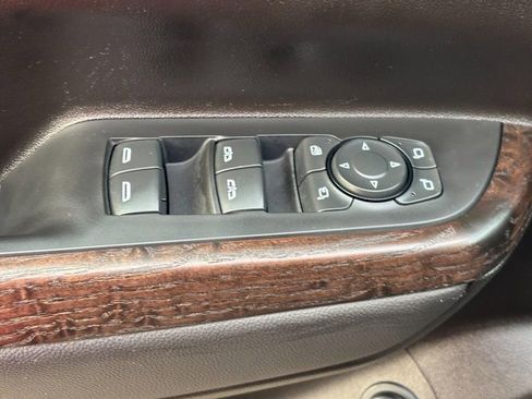 Used 2023 GMC Acadia Denali w/ Black Diamond Edition image 25