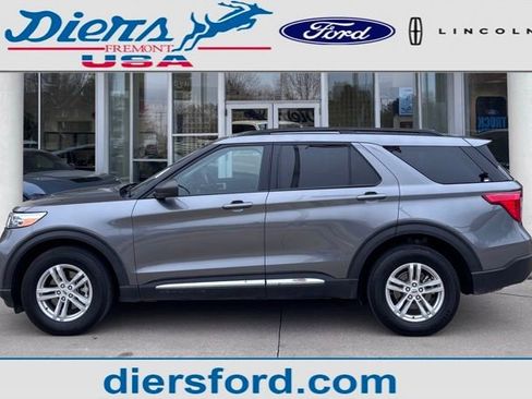 Certified 2024 Ford Explorer XLT w/ Equipment Group 202A image 1