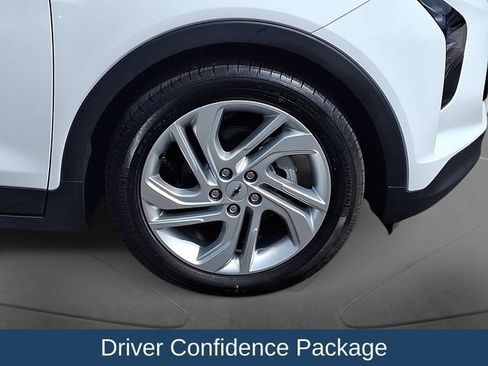 Used 2023 Chevrolet Bolt LT w/ Driver Confidence Package FWD image 10