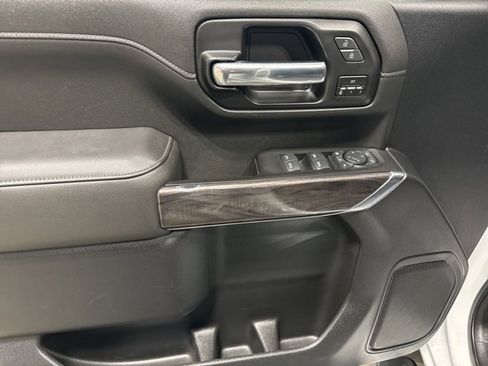 Used 2021 Chevrolet Silverado 2500 LTZ image 18