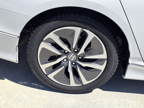 Used 2020 Honda Accord Touring image 33