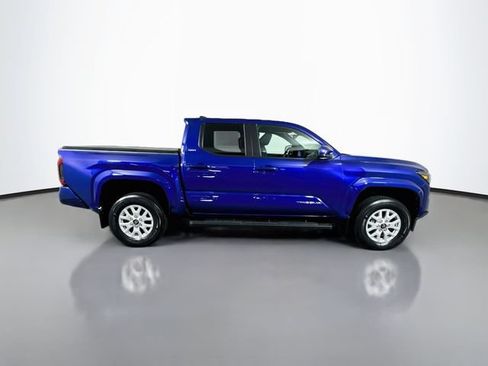 Used 2024 Toyota Tacoma SR5 AWD/4WD image 9