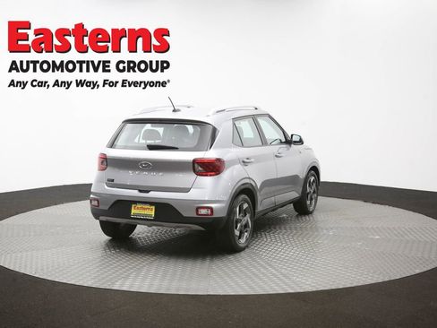 Used 2023 Hyundai Venue SEL image 41