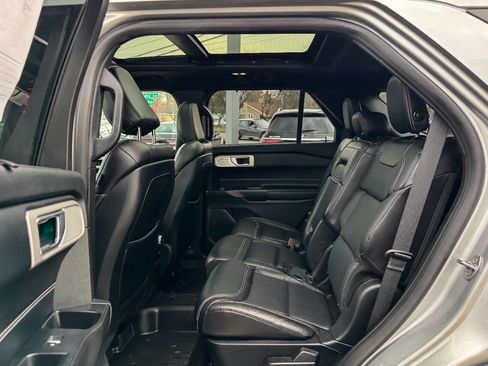 Used 2020 Ford Explorer ST w/ ST Street Pack image 25