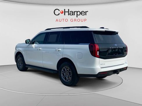 Used 2025 Ford Expedition Active AWD/4WD image 5