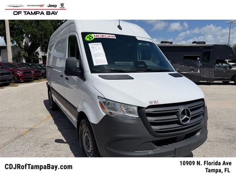 Used 2025 Mercedes-Benz Sprinter 2500 image 1
