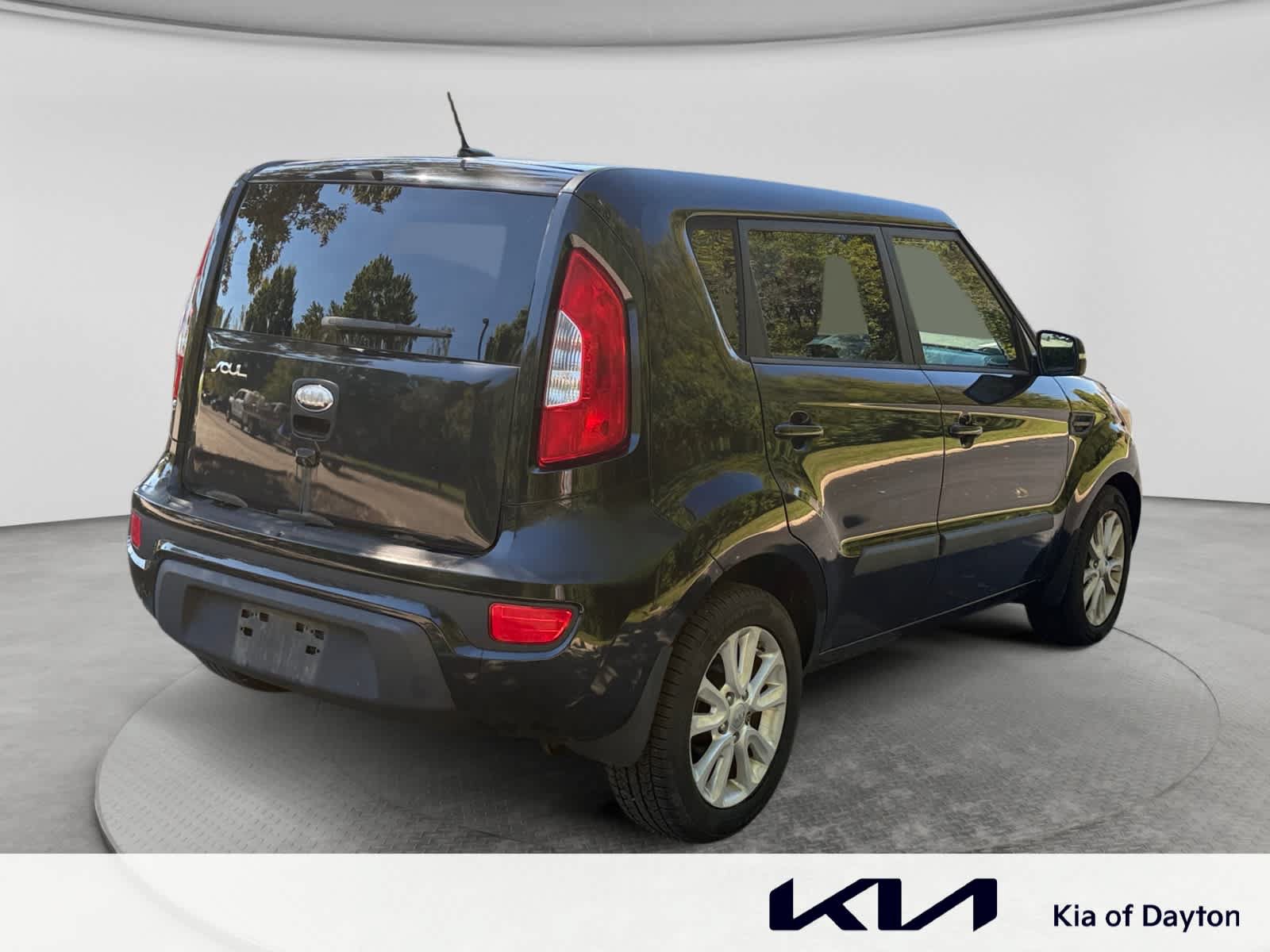 Used 2013 Kia Soul + w/ Audio Pkg FWD image 4