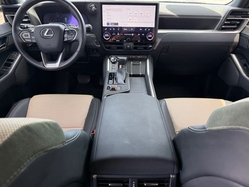 Used 2024 Lexus GX 550 AWD/4WD image 13