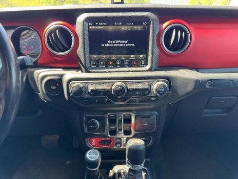 Used 2021 Jeep Wrangler Unlimited Rubicon AWD/4WD image 25