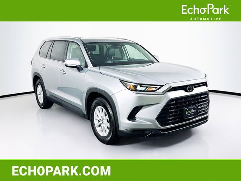 Used 2025 Toyota Grand Highlander XLE image 1
