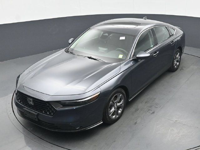 Used 2023 Honda Accord EX image 30