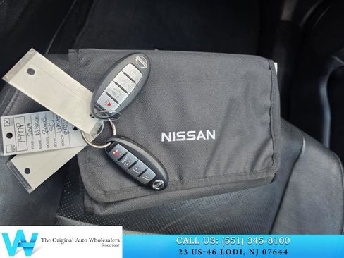 Used 2014 Nissan Rogue SL w/ SL Premium Package image 19