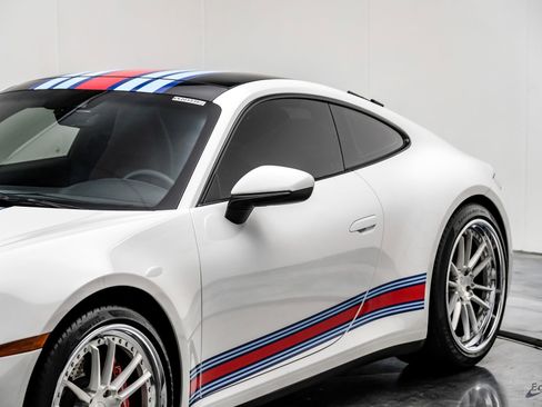 Used 2020 Porsche 911 Carrera RWD image 32