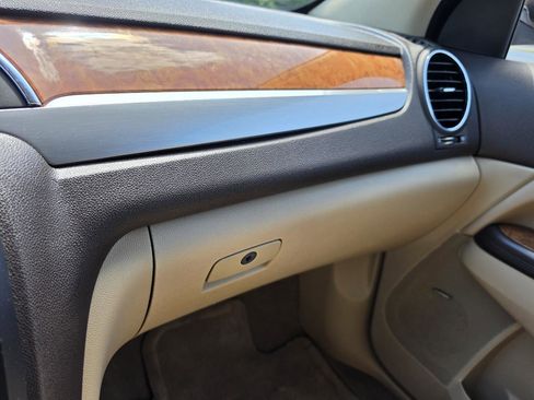 Used 2011 Buick Enclave CXL FWD image 15