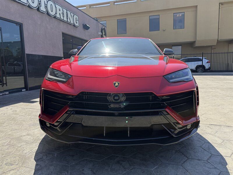 Used 2024 Lamborghini Urus Performante AWD/4WD image 3