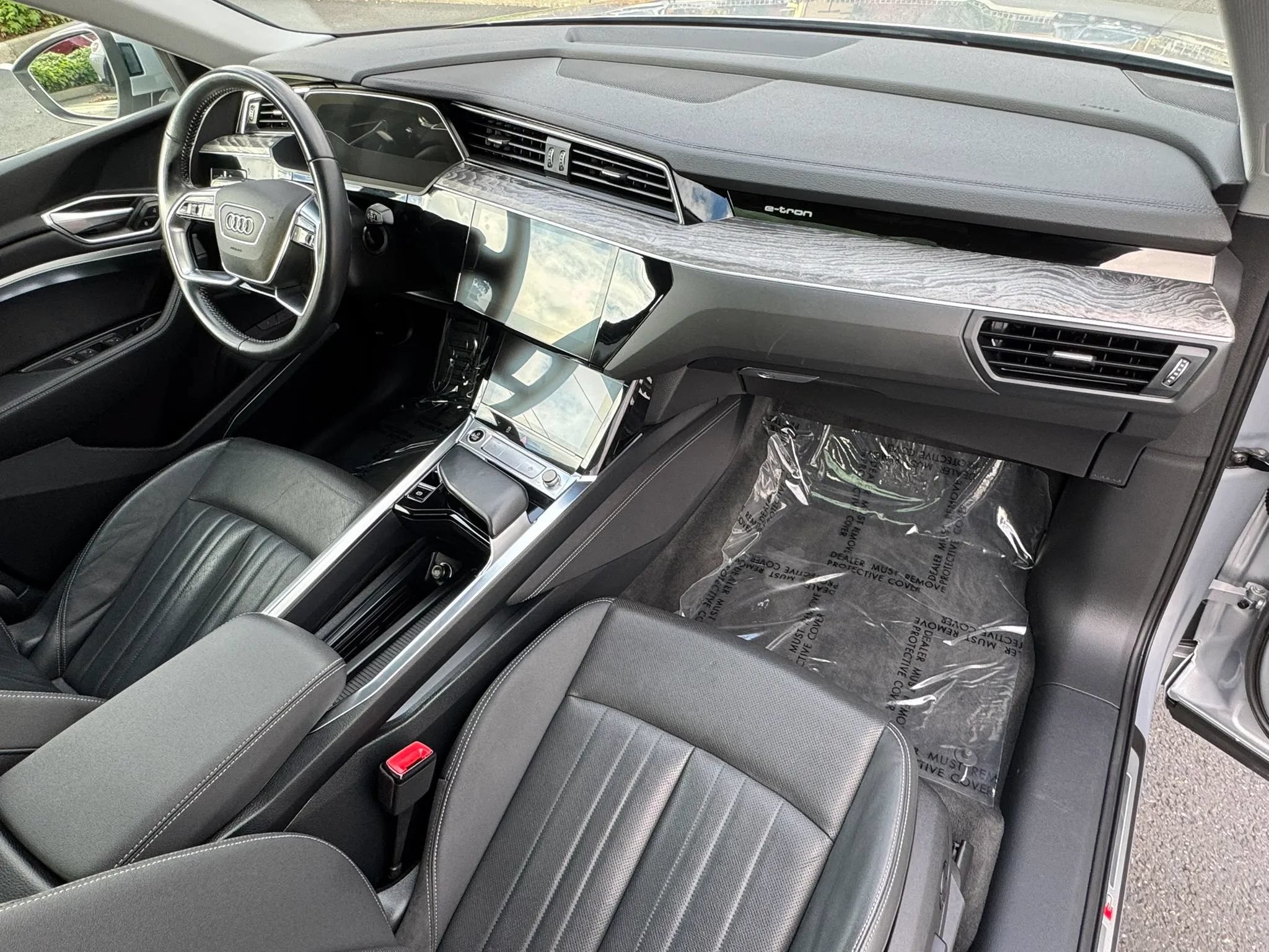 Used 2021 Audi e-tron Premium Plus w/ Premium Plus Package AWD/4WD image 27
