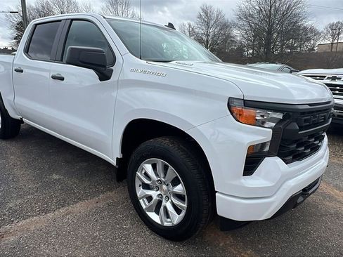 New 2026 Chevrolet Silverado 1500 Custom image 3