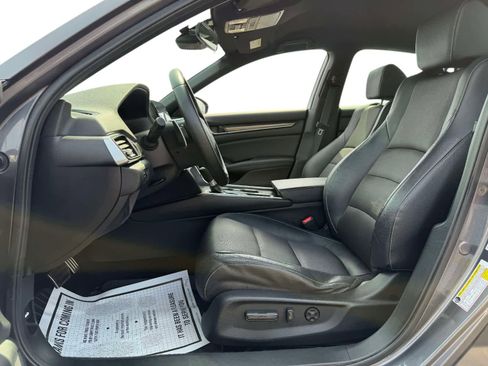 Used 2019 Honda Accord Sport image 9