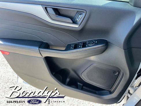 New 2025 Ford Escape Active w/ Cold Weather Package image 5