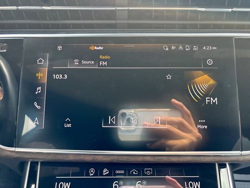 Used 2022 Audi Q8 Premium Plus w/ Premium Plus Package AWD/4WD image 12