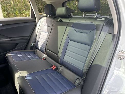 New 2026 Volkswagen Taos SEL image 23