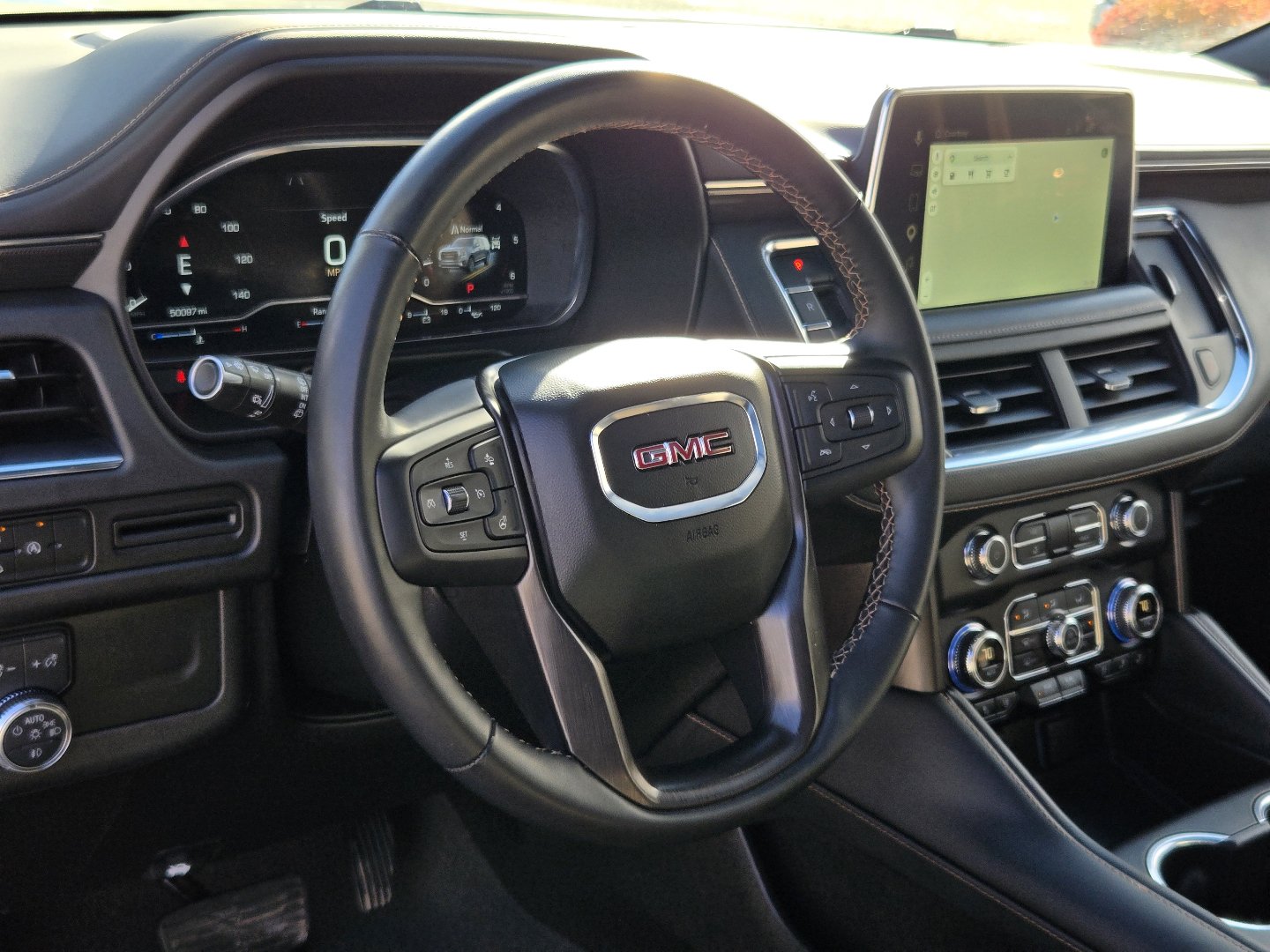Used 2024 GMC Yukon AT4 AWD/4WD image 20