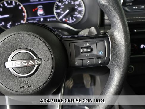 Used 2023 Nissan Rogue SV AWD/4WD image 3