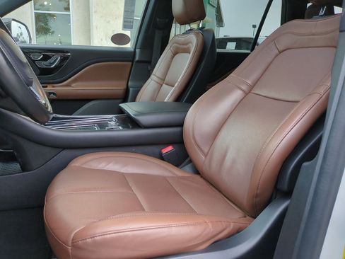 Used 2023 Lincoln Aviator Reserve image 20