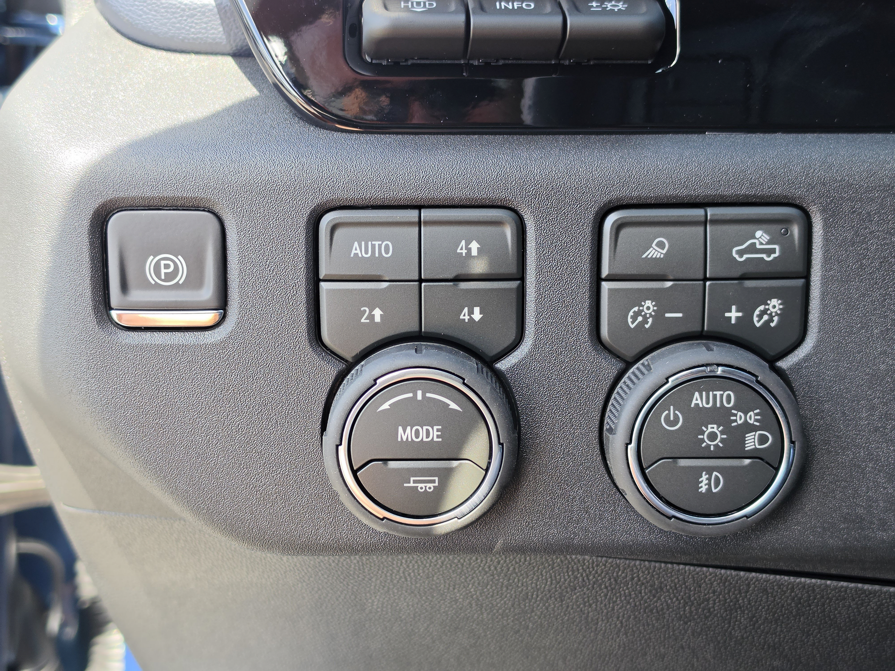 New 2026 Chevrolet Silverado 2500 High Country w/ Technology Package AWD/4WD image 36