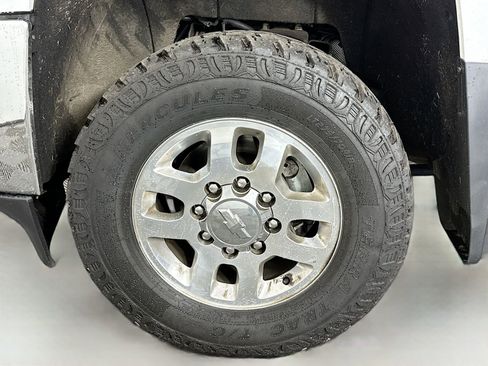 Used 2015 Chevrolet Silverado 2500 LT w/ LT Convenience Package AWD/4WD image 34