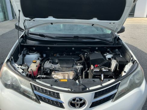 Used 2015 Toyota RAV4 LE AWD/4WD image 20